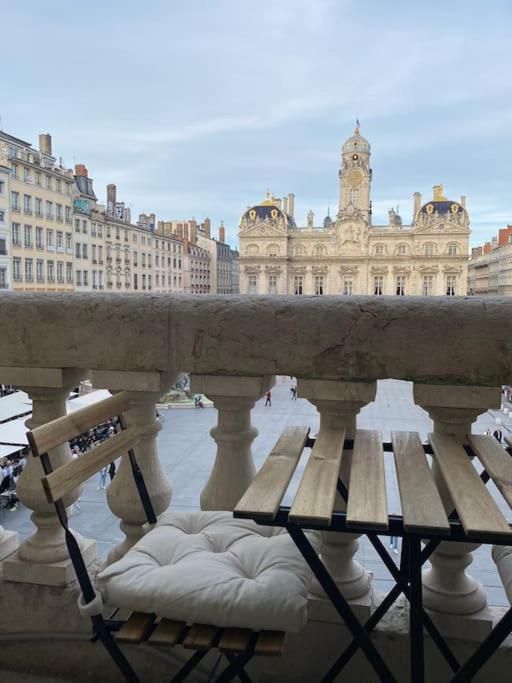 Appartement Grand Balcon Place Des Terreaux *